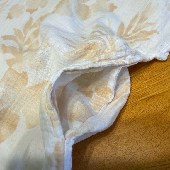 Sanctuary Floral Hooded Gauze Cover-up Size Medium 100%cotton Beach vacation - Picture 4 of 11